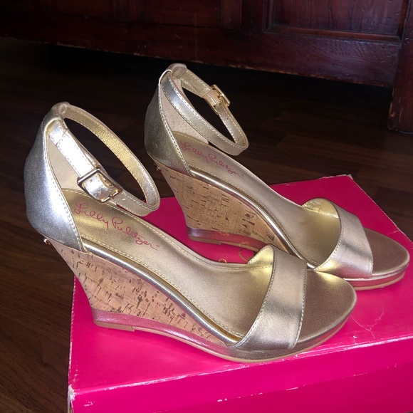 🚫SOLD Lilly Pulitzer Kayla gold wedges - Picture 7 of 9